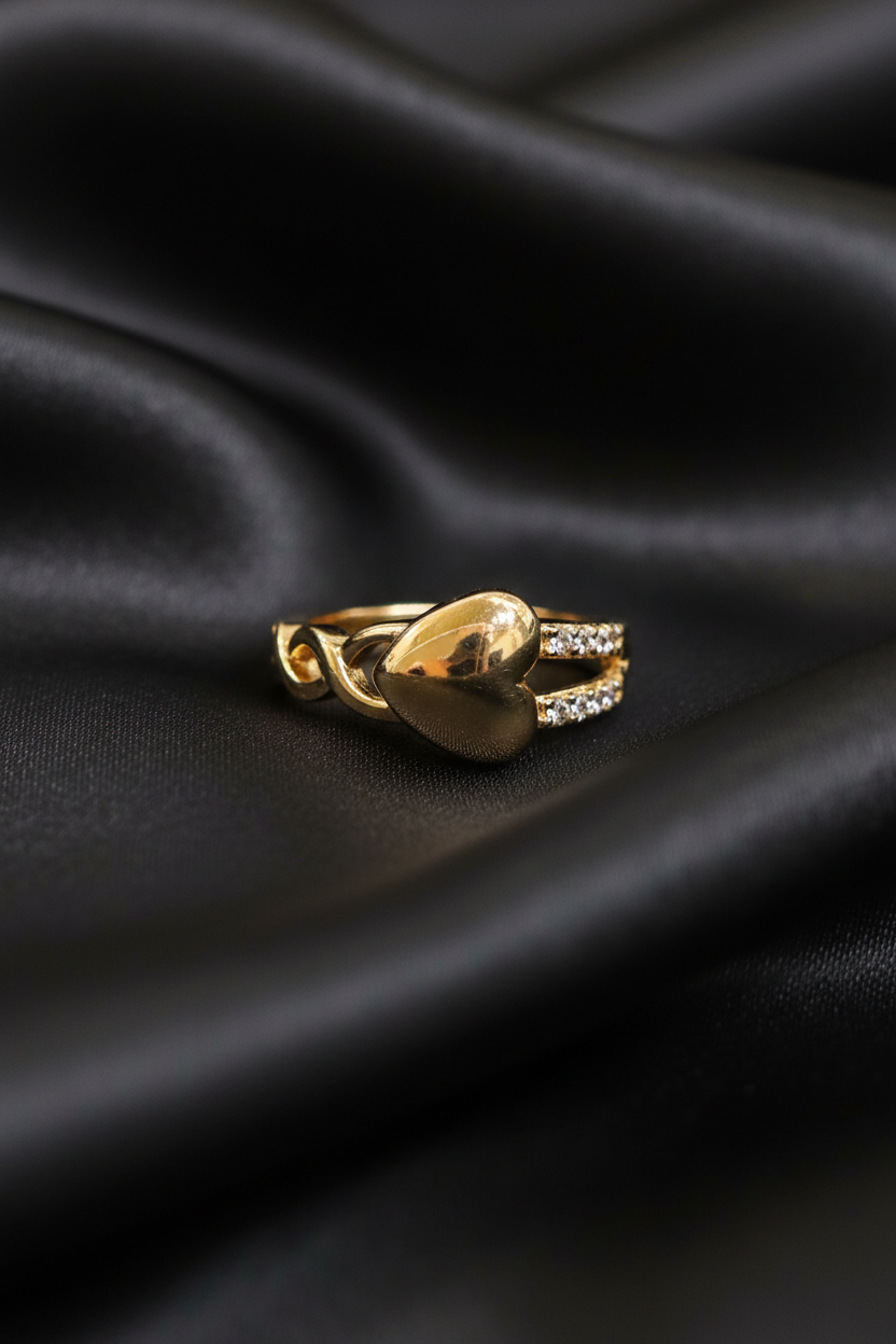 Gold Ring - 15 Luxury Product Photo - Mobile Optimized
